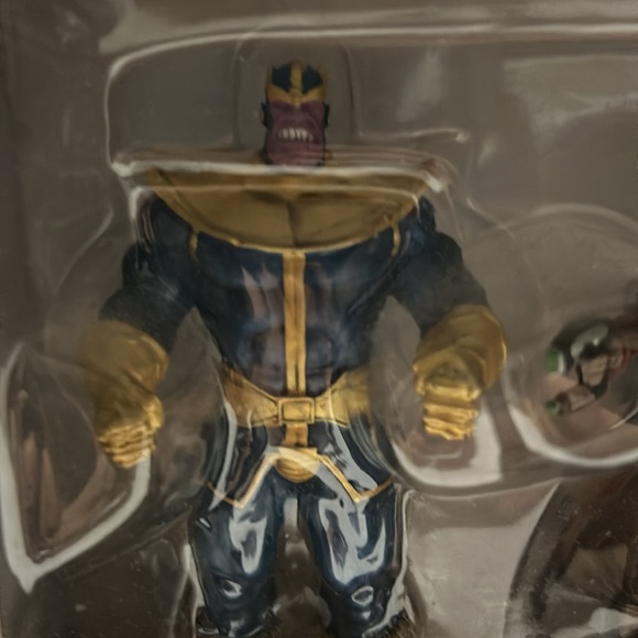 Marvel Chess Pieces - Thanos and Starlord - Picture 4 of 4